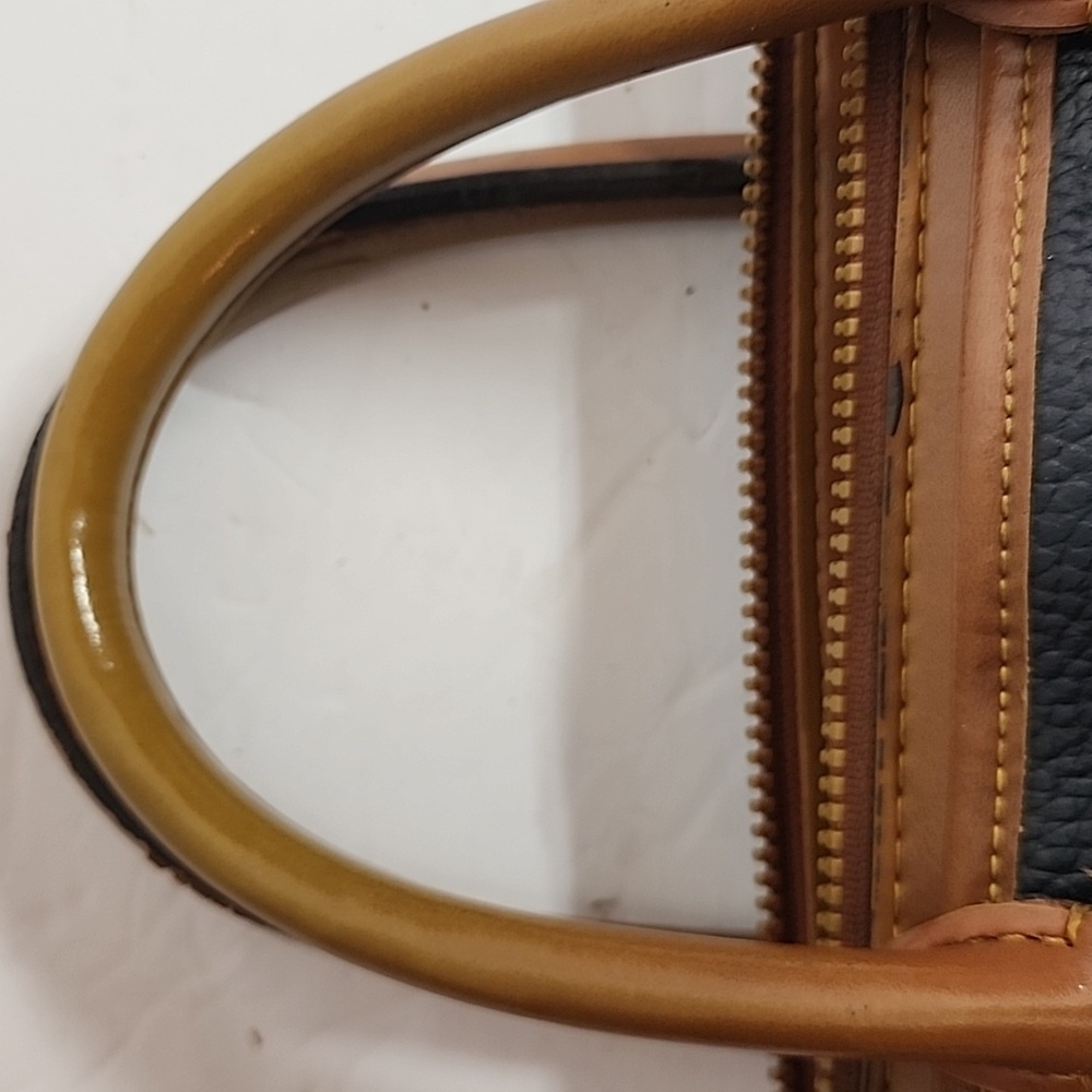 Dooney & Bourke Vintage Navy Blue and Tan Quality Leather Satchel Doctors Bag - Picture 8 of 15